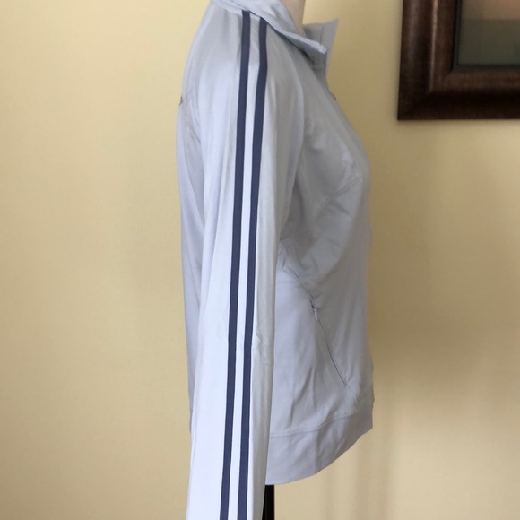 *SOLD* VS Sport Zip Up💖 - Picture 4 of 8